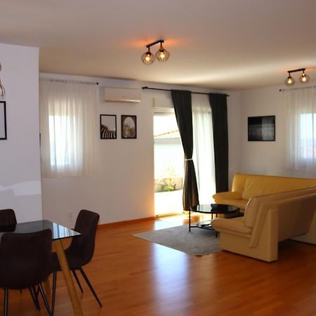 Aurora Luxury Apartment تروغير المظهر الخارجي الصورة