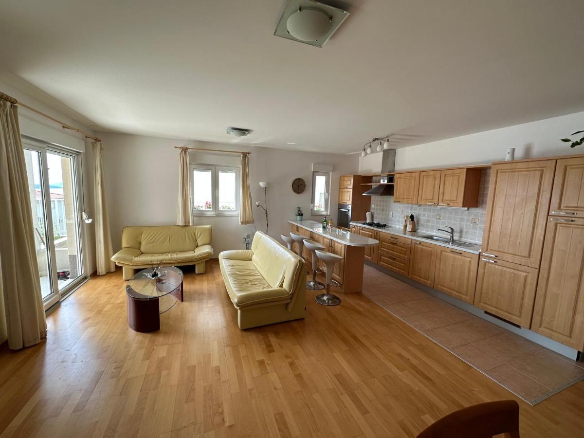 Aurora Luxury Apartment تروغير المظهر الخارجي الصورة