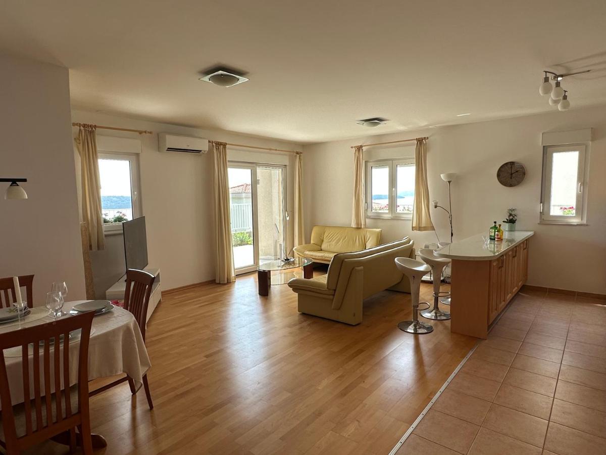 Aurora Luxury Apartment تروغير المظهر الخارجي الصورة