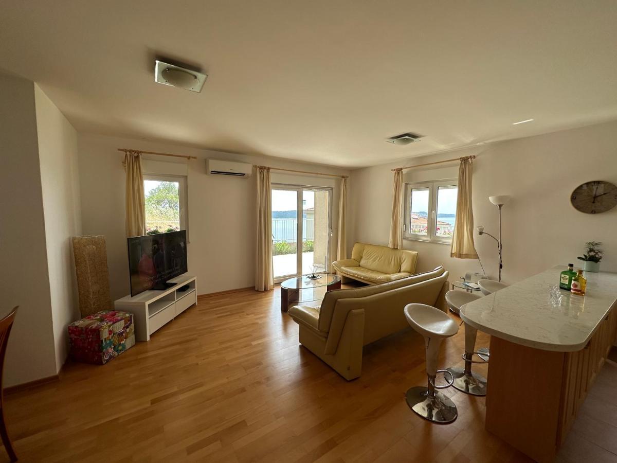 Aurora Luxury Apartment تروغير المظهر الخارجي الصورة