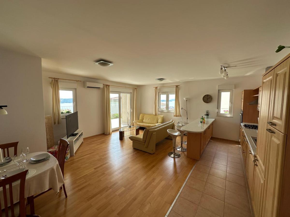 Aurora Luxury Apartment تروغير المظهر الخارجي الصورة