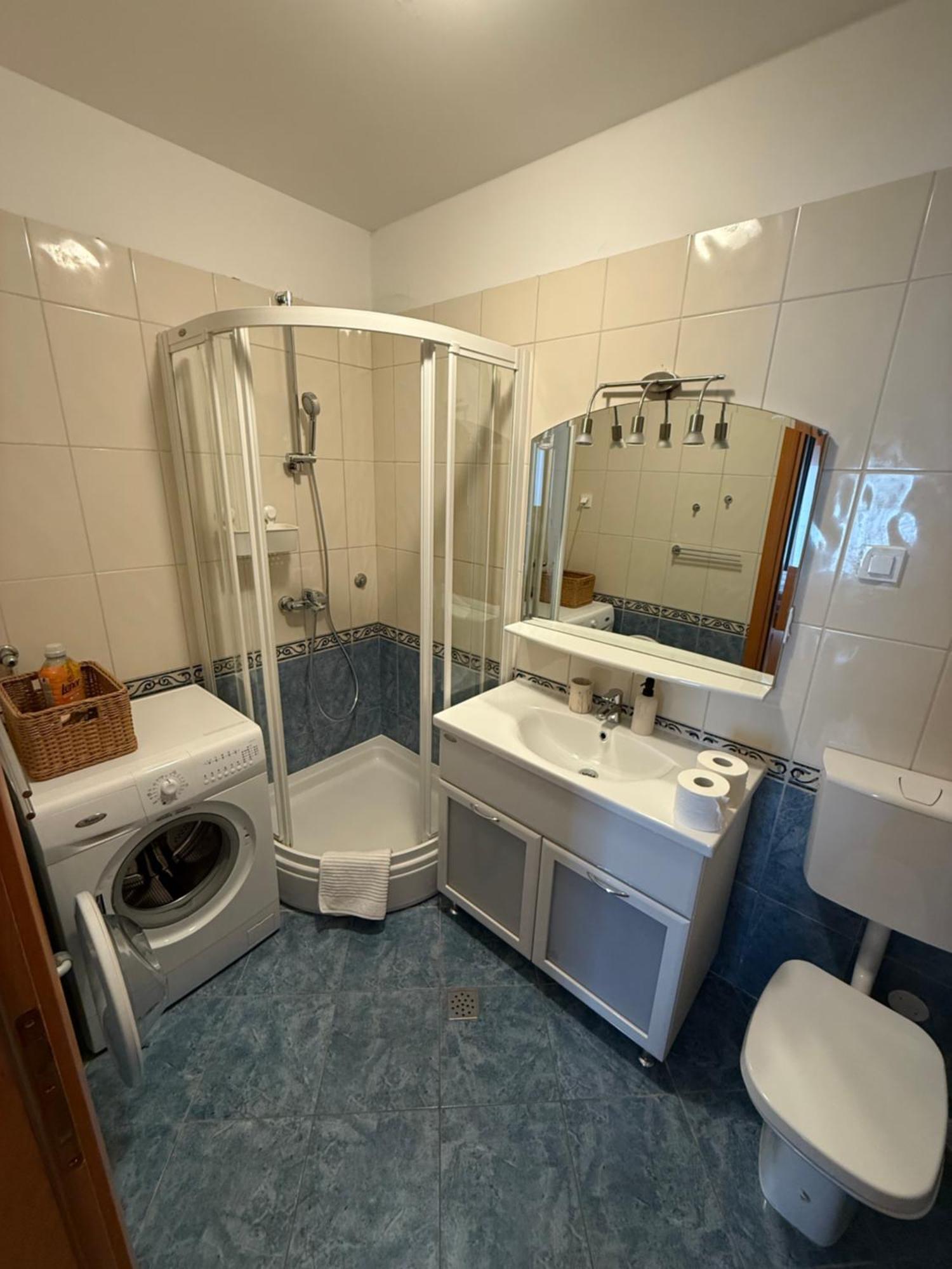 Aurora Luxury Apartment تروغير المظهر الخارجي الصورة